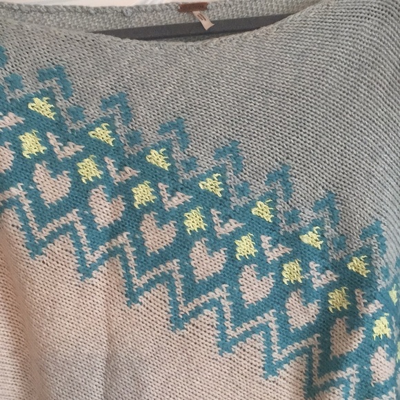 Free People Asymmetrical/off the shoulder sweater - Picture 4 of 4